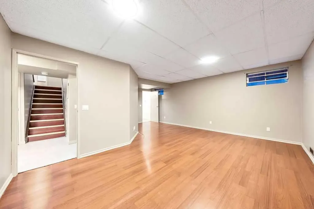 71 Templeson Road NE Calgary AB T1Y 5L5