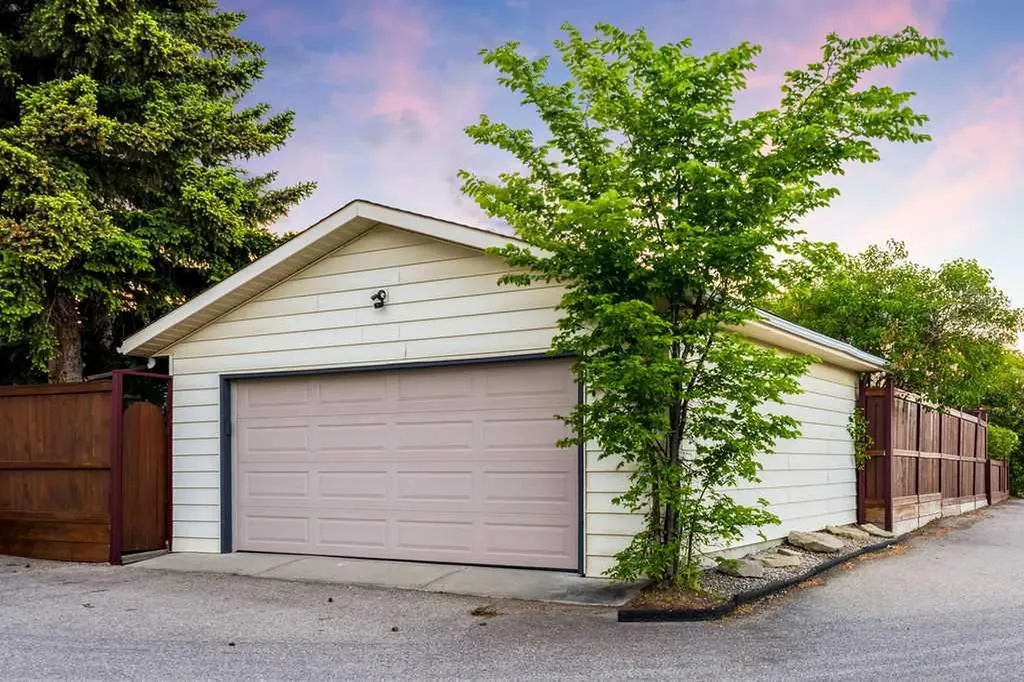 71 Templeson Road NE Calgary AB T1Y 5L5