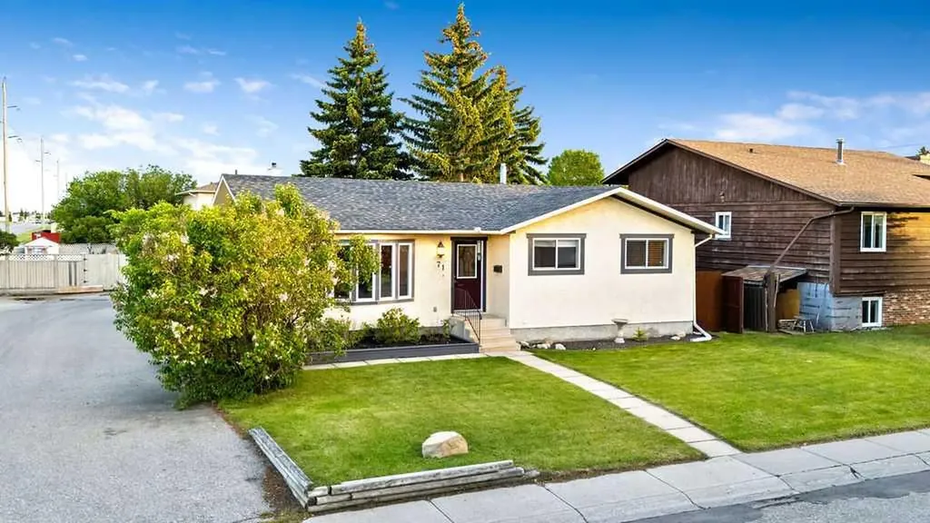 71 Templeson Road NE Calgary AB T1Y 5L5