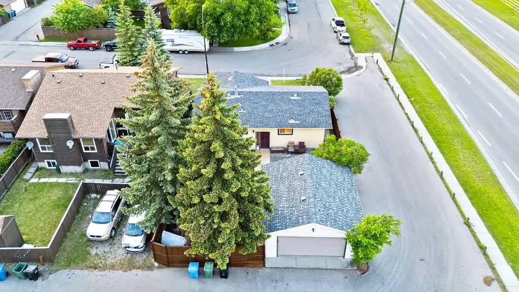 71 Templeson Road NE Calgary AB T1Y 5L5