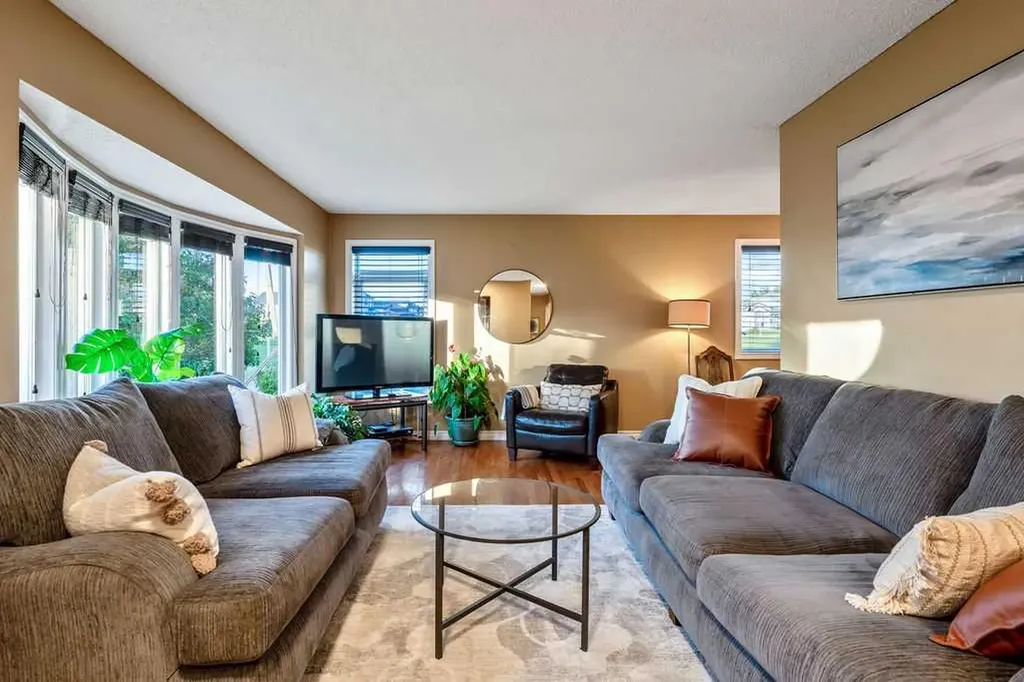 71 Templeson Road NE Calgary AB T1Y 5L5