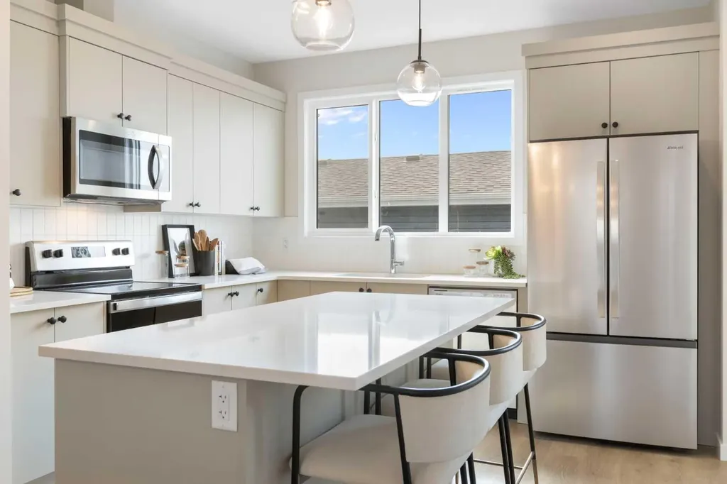 1441 Rangeview Drive SE Calgary AB T3S0K5