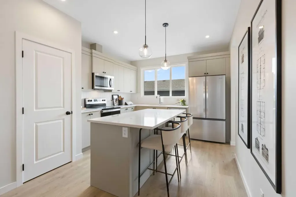 1441 Rangeview Drive SE Calgary AB T3S0K5