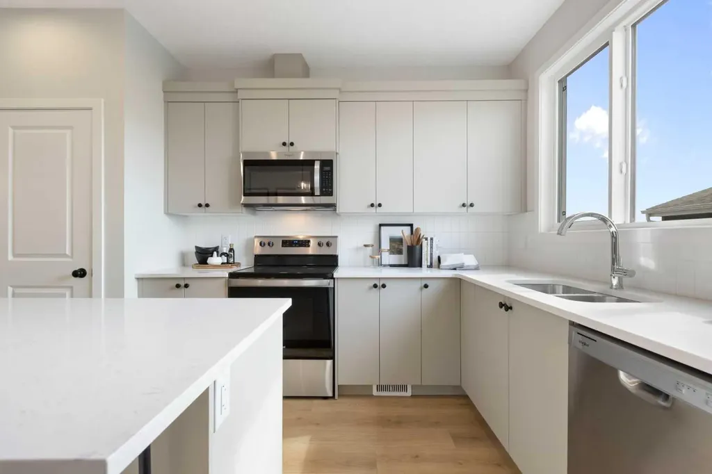 1441 Rangeview Drive SE Calgary AB T3S0K5