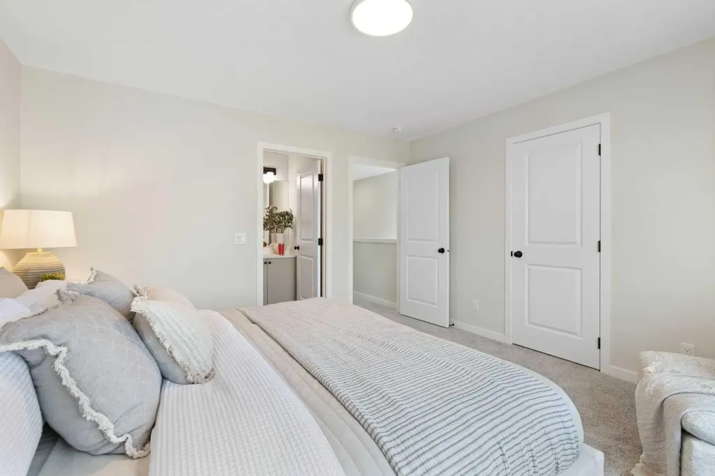 1441 Rangeview Drive SE Calgary AB T3S0K5