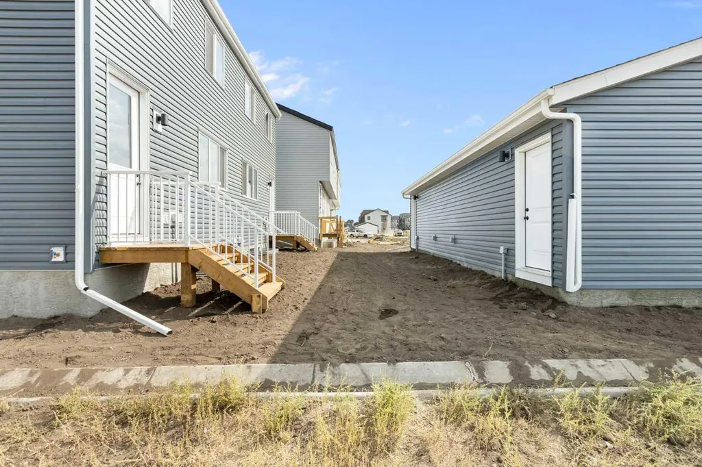 1441 Rangeview Drive SE Calgary AB T3S0K5