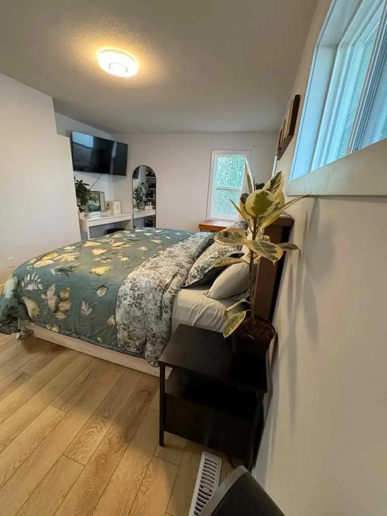 9410 80 Avenue Grande Prairie AB T8V 5J4