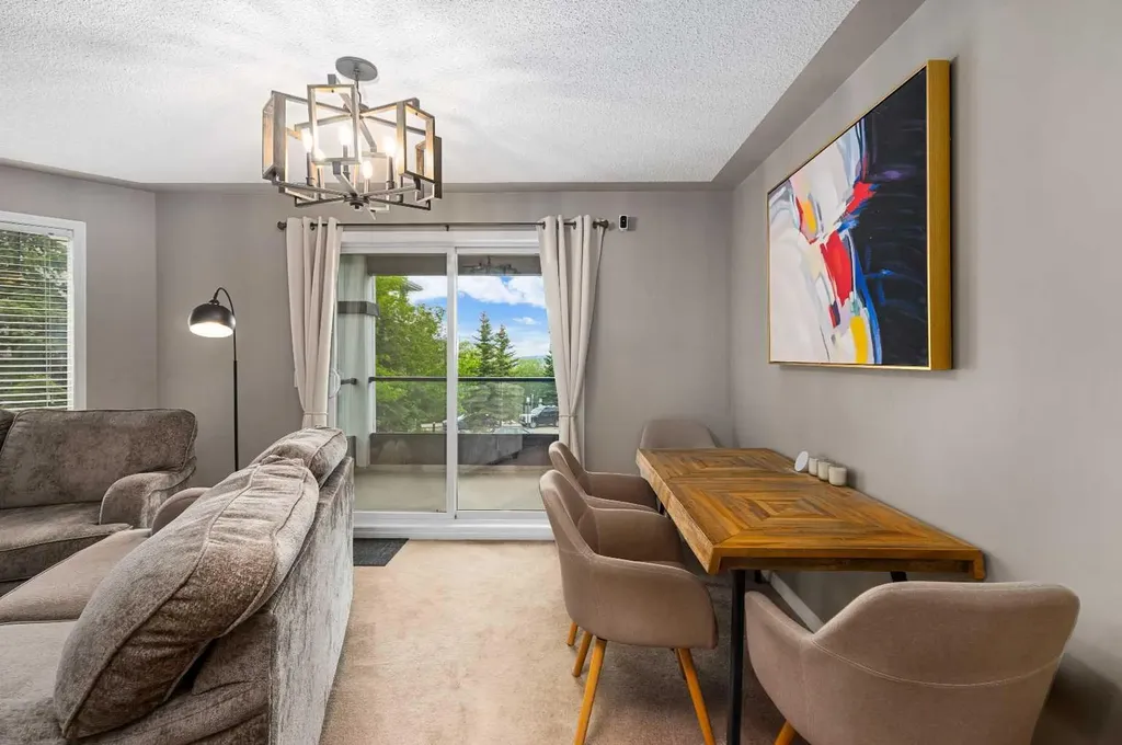 369 Rocky Vista Park NW Calgary AB T3J 5K7