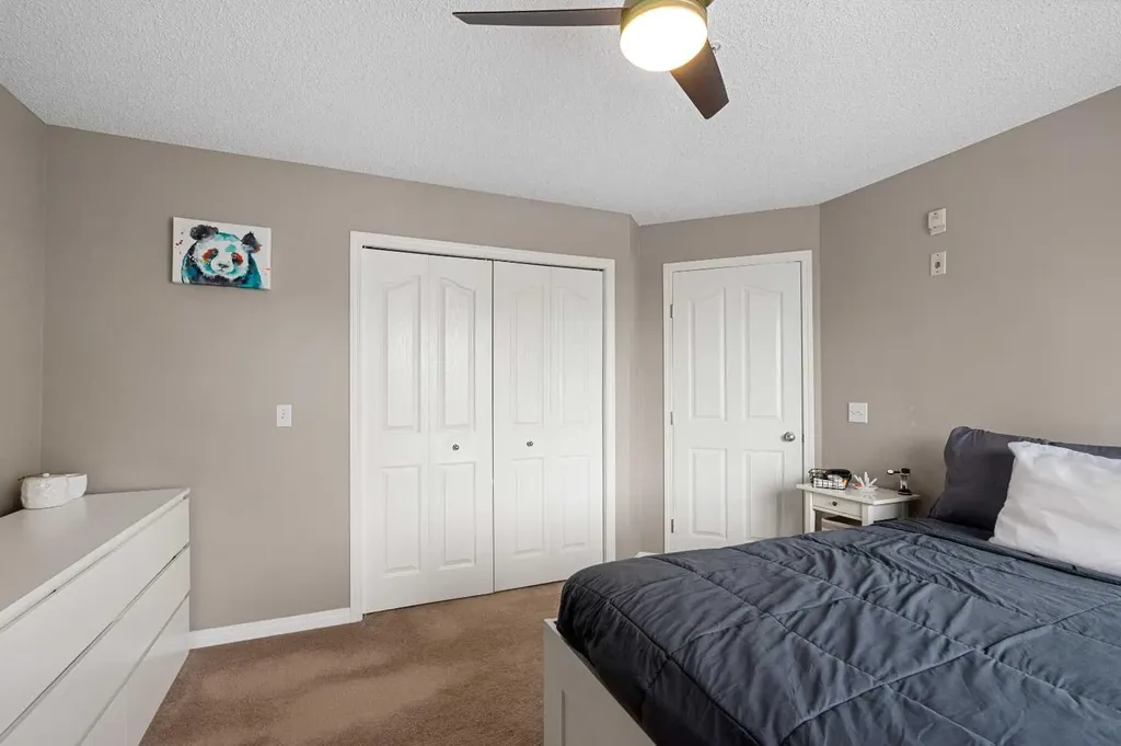 369 Rocky Vista Park NW Calgary AB T3J 5K7
