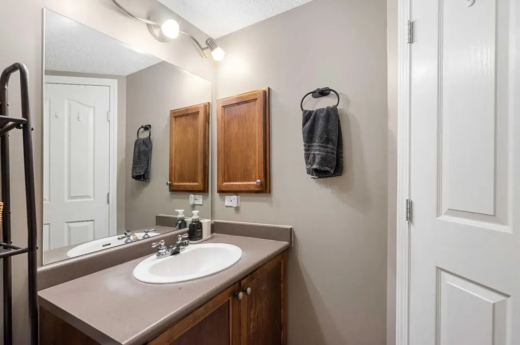 369 Rocky Vista Park NW Calgary AB T3J 5K7