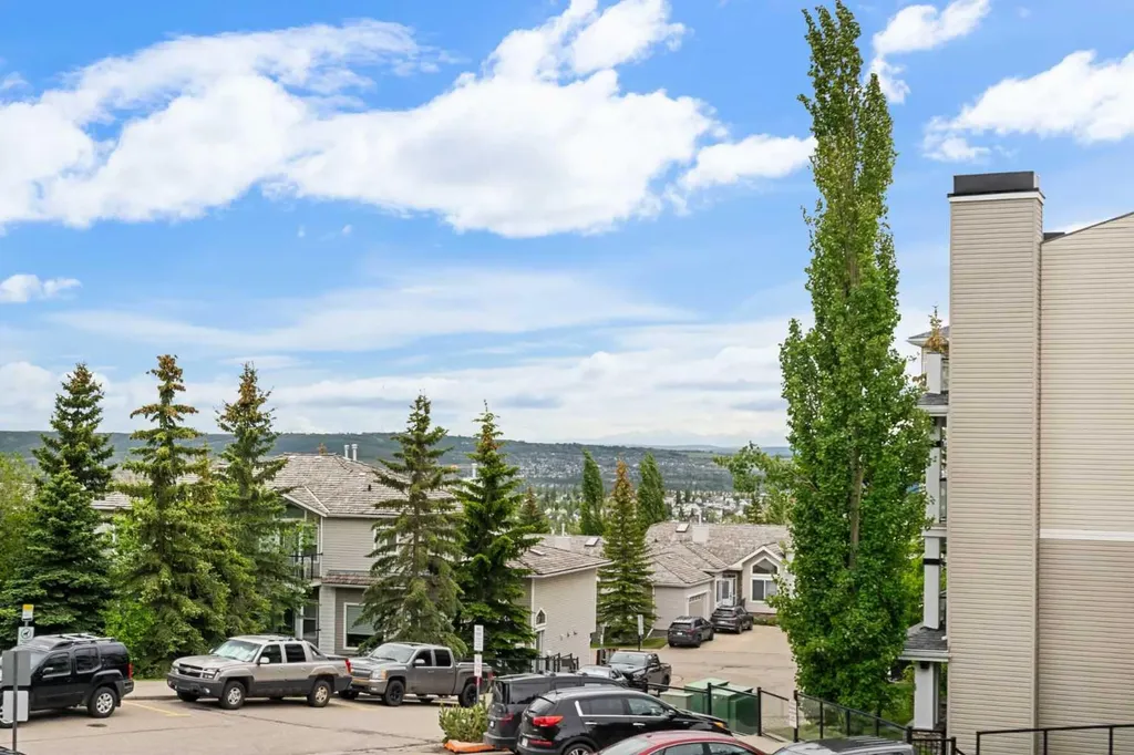 369 Rocky Vista Park NW Calgary AB T3J 5K7