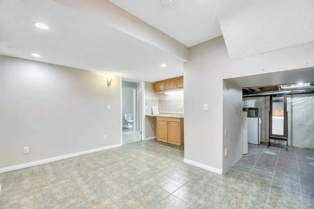 126 Covebrook Place NE Calgary AB T3K 0C9