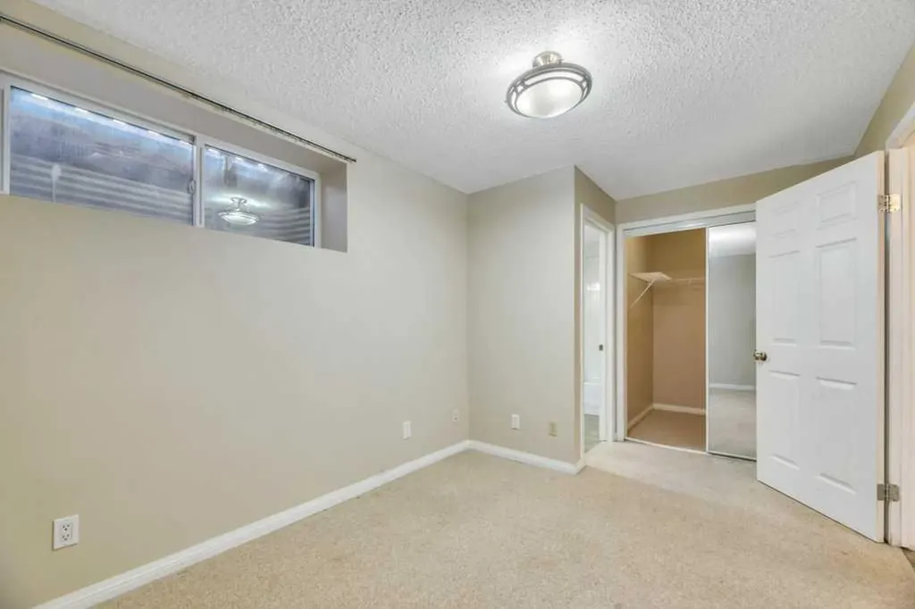 126 Covebrook Place NE Calgary AB T3K 0C9