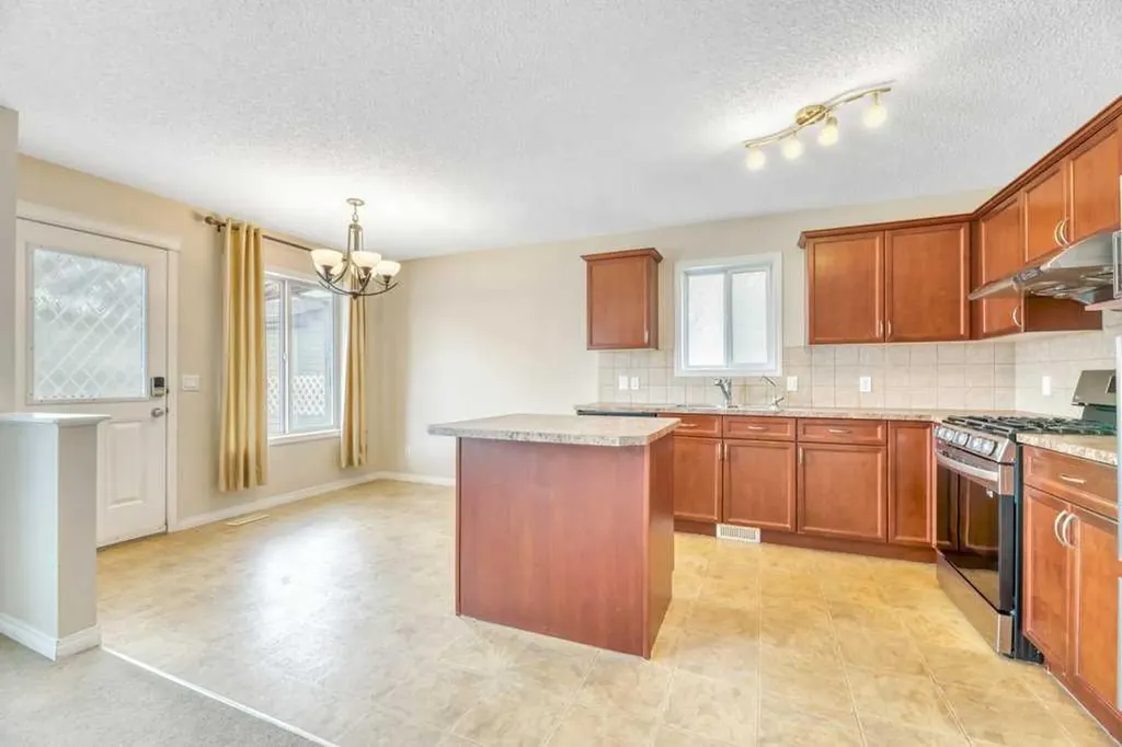 126 Covebrook Place NE Calgary AB T3K 0C9