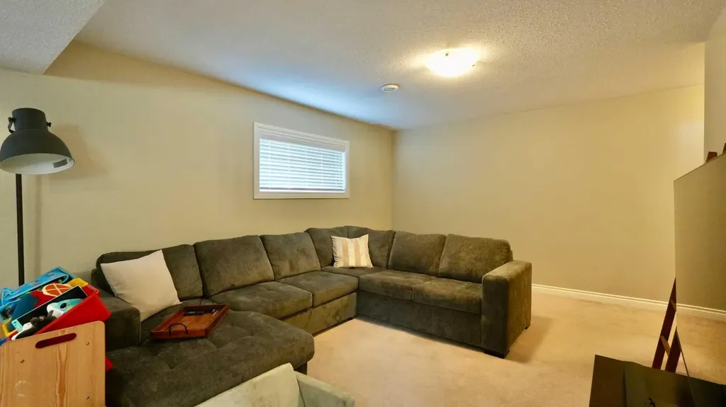 13014 91 Street Peace River AB T8S 1X1