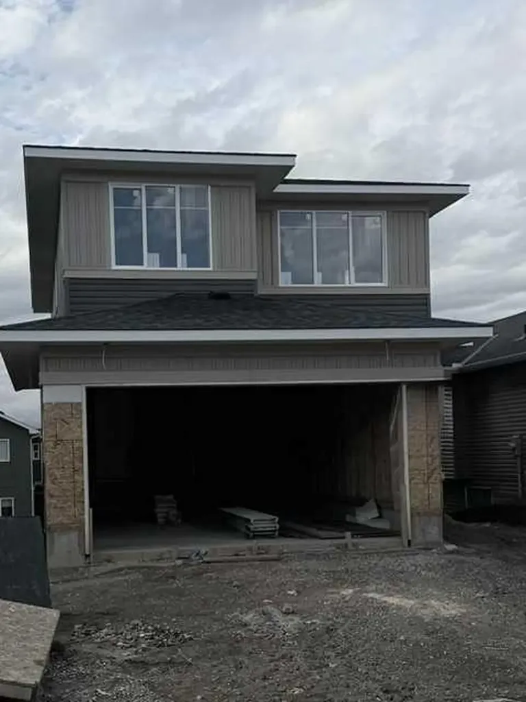 423 Rivercrest Road Cochrane AB T4C 3C6