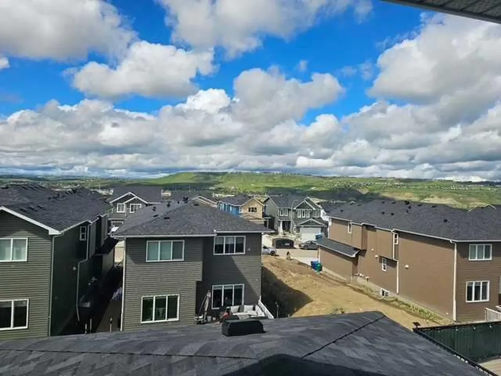 423 Rivercrest Road Cochrane AB T4C 3C6