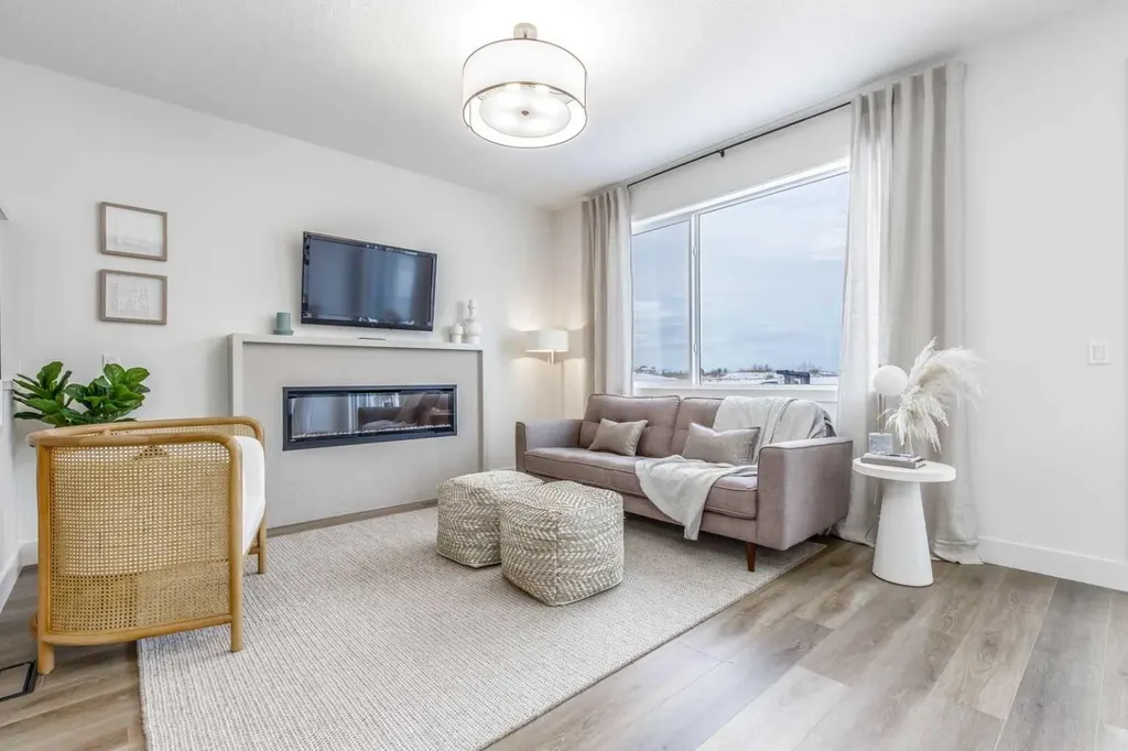 423 Rivercrest Road Cochrane AB T4C 3C6