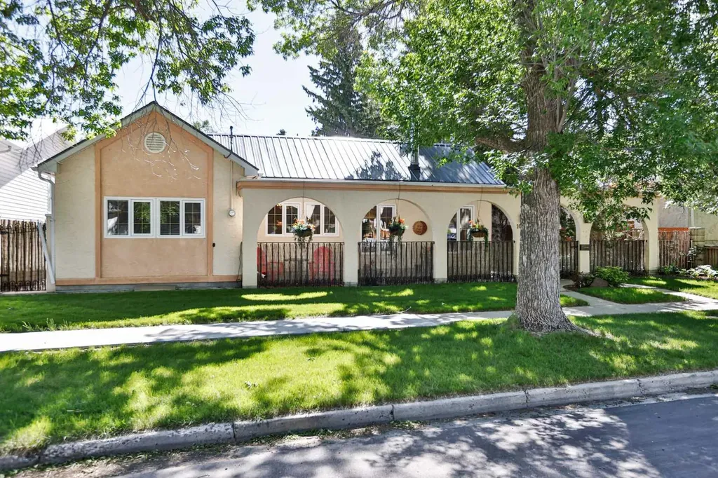 1021 7 Street N Lethbridge AB T1H 1Y8