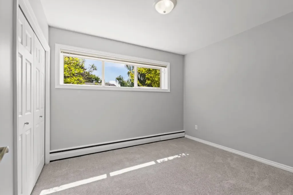 56 Hamlet Road SW Calgary AB T2V 3C8