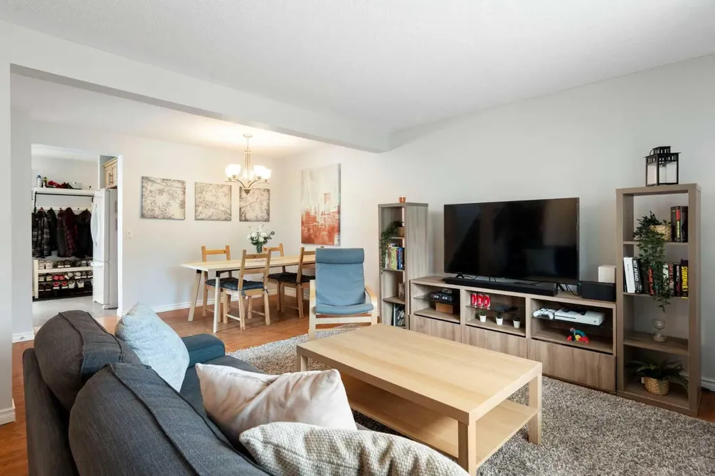 259 Woodside Circle SW Calgary AB T2W3K2