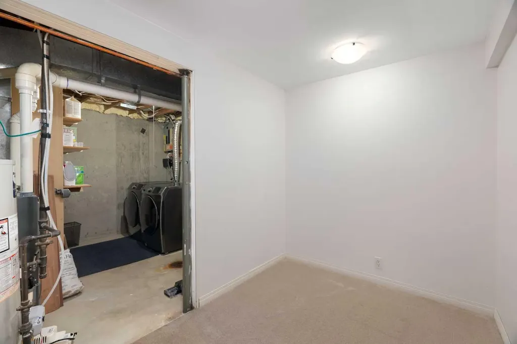 259 Woodside Circle SW Calgary AB T2W3K2