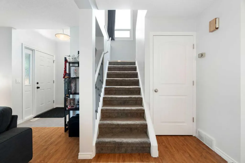 259 Woodside Circle SW Calgary AB T2W3K2