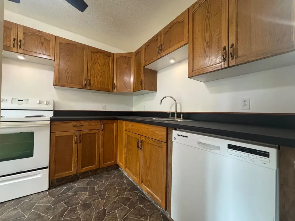 6013 63a Street Red Deer AB T4N 5P1