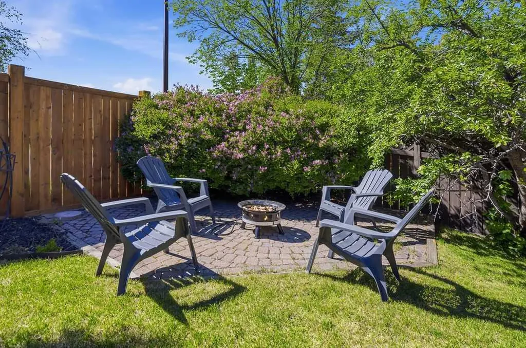 145 Straddock Crescent SW Calgary AB T3H 2S8