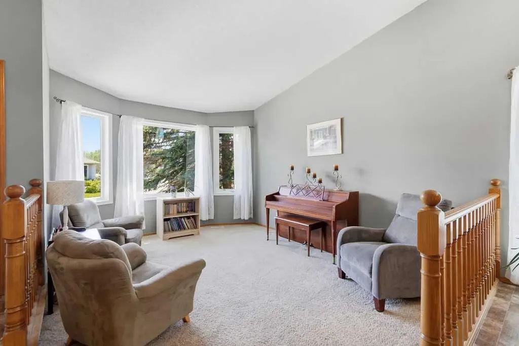 145 Straddock Crescent SW Calgary AB T3H 2S8