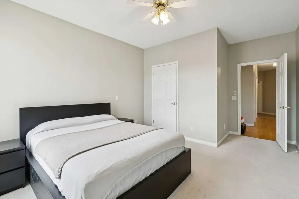 5201 Dalhousie Drive NW Calgary AB T3A 5Y7