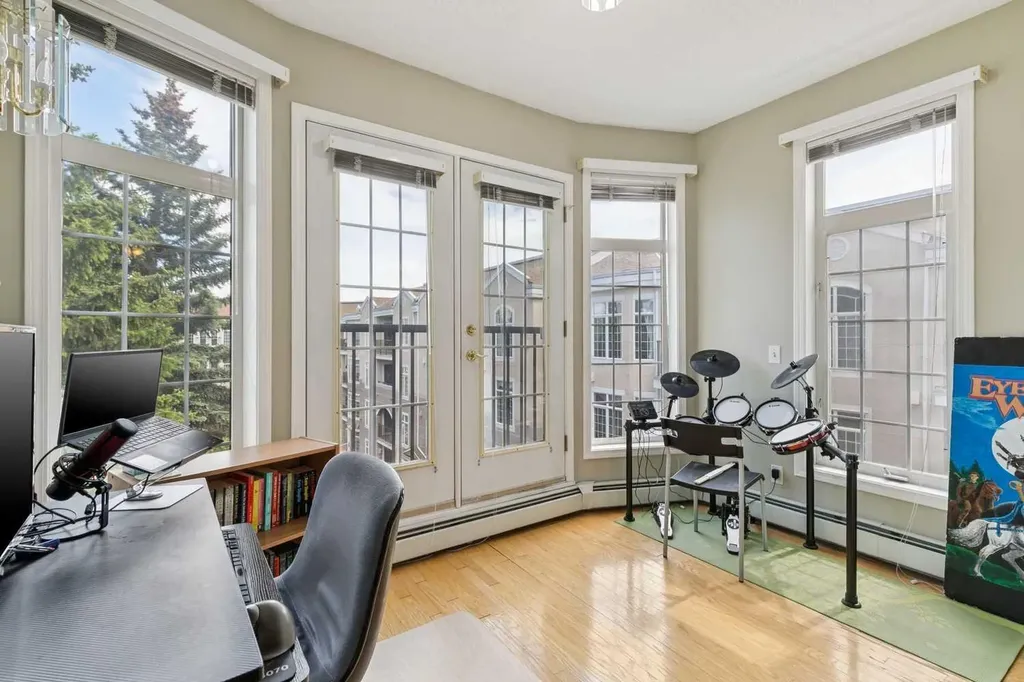 5201 Dalhousie Drive NW Calgary AB T3A 5Y7