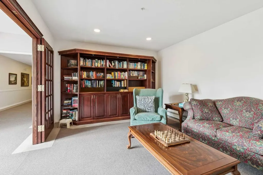 5201 Dalhousie Drive NW Calgary AB T3A 5Y7