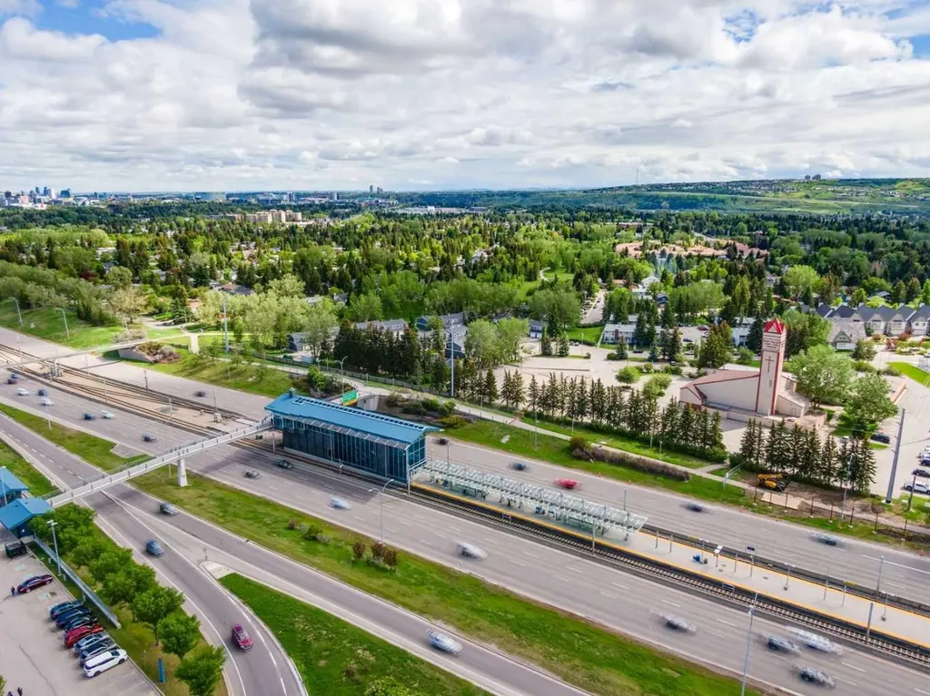 5201 Dalhousie Drive NW Calgary AB T3A 5Y7