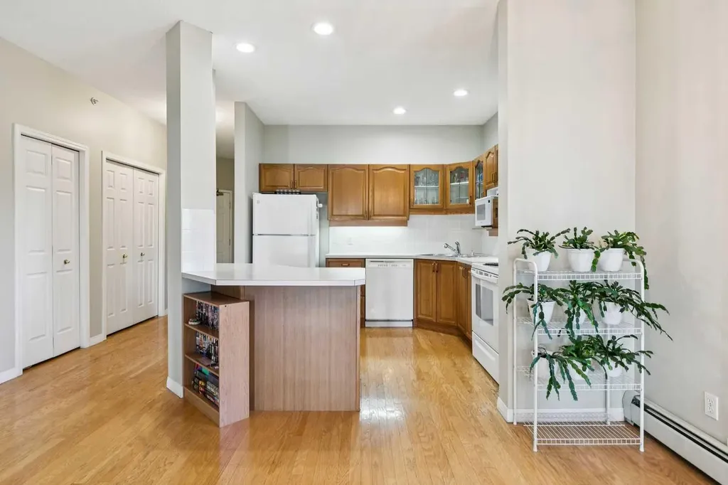 5201 Dalhousie Drive NW Calgary AB T3A 5Y7