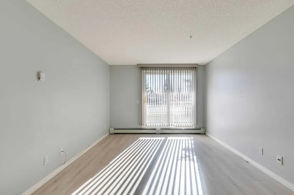 2022 Canyon Meadows Drive SE Calgary AB T2J 7H1