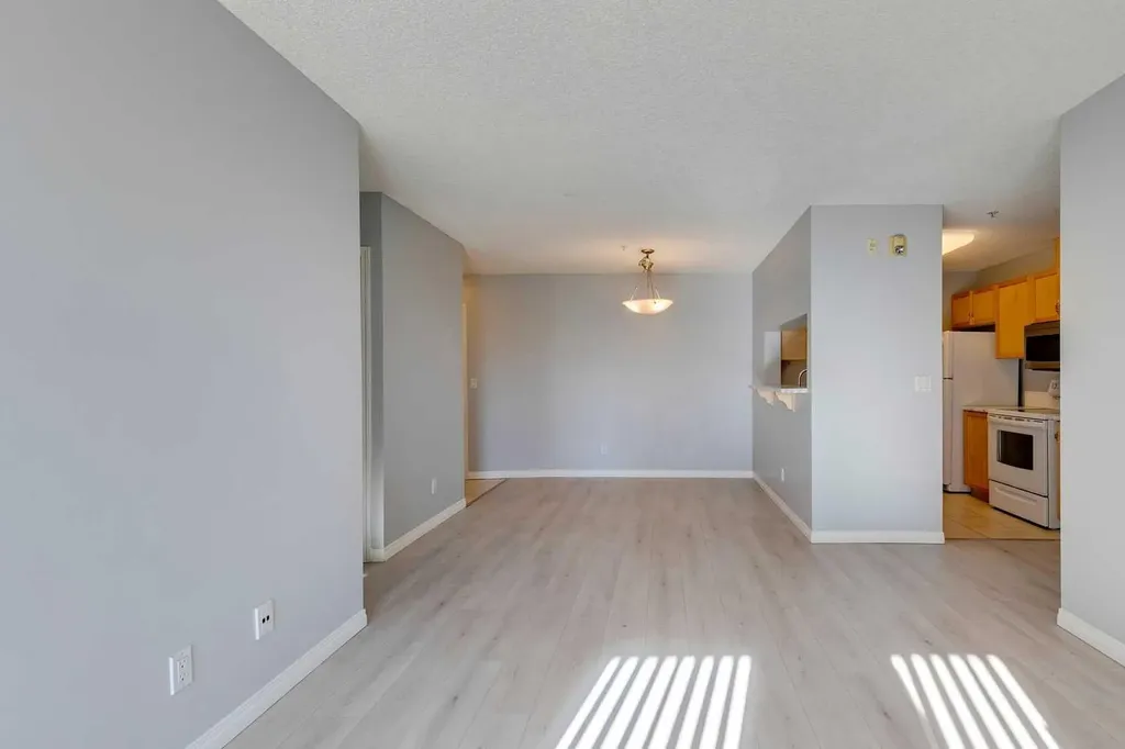 2022 Canyon Meadows Drive SE Calgary AB T2J 7H1