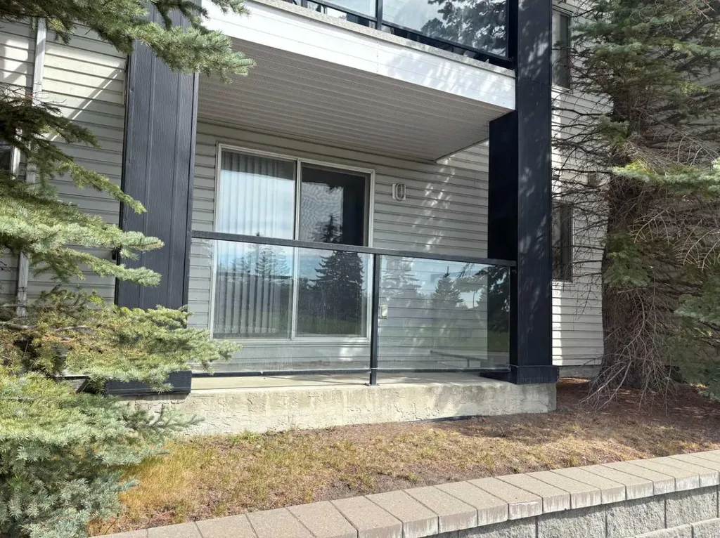 2022 Canyon Meadows Drive SE Calgary AB T2J 7H1