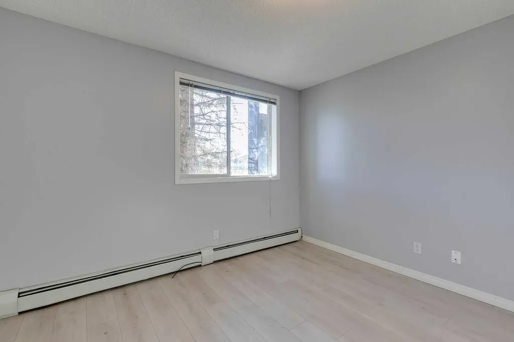 2022 Canyon Meadows Drive SE Calgary AB T2J 7H1