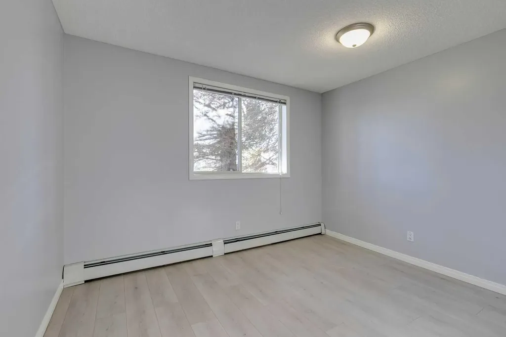 2022 Canyon Meadows Drive SE Calgary AB T2J 7H1