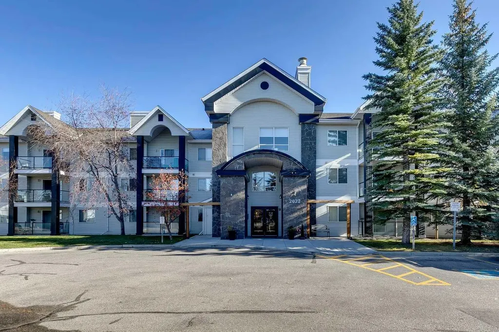2022 Canyon Meadows Drive SE Calgary AB T2J 7H1