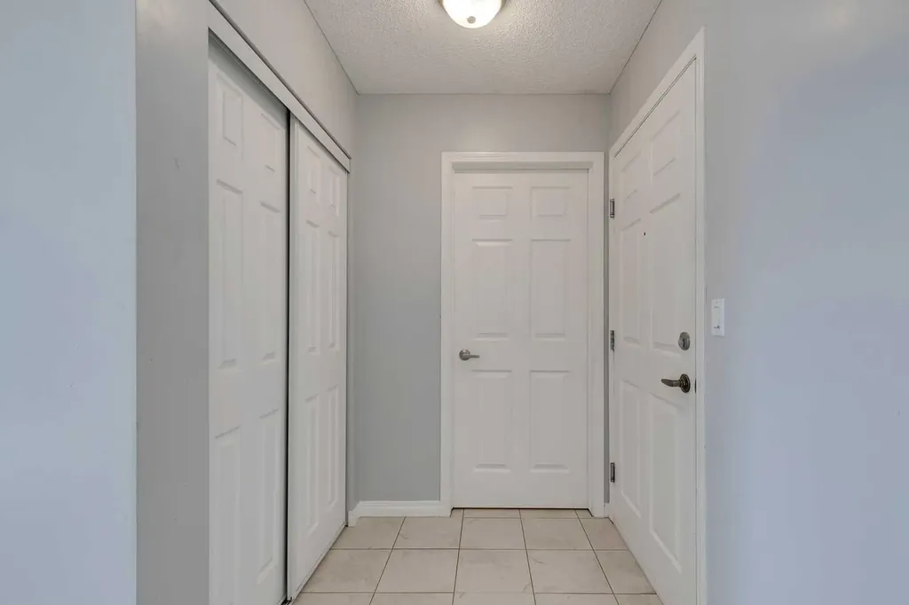 2022 Canyon Meadows Drive SE Calgary AB T2J 7H1