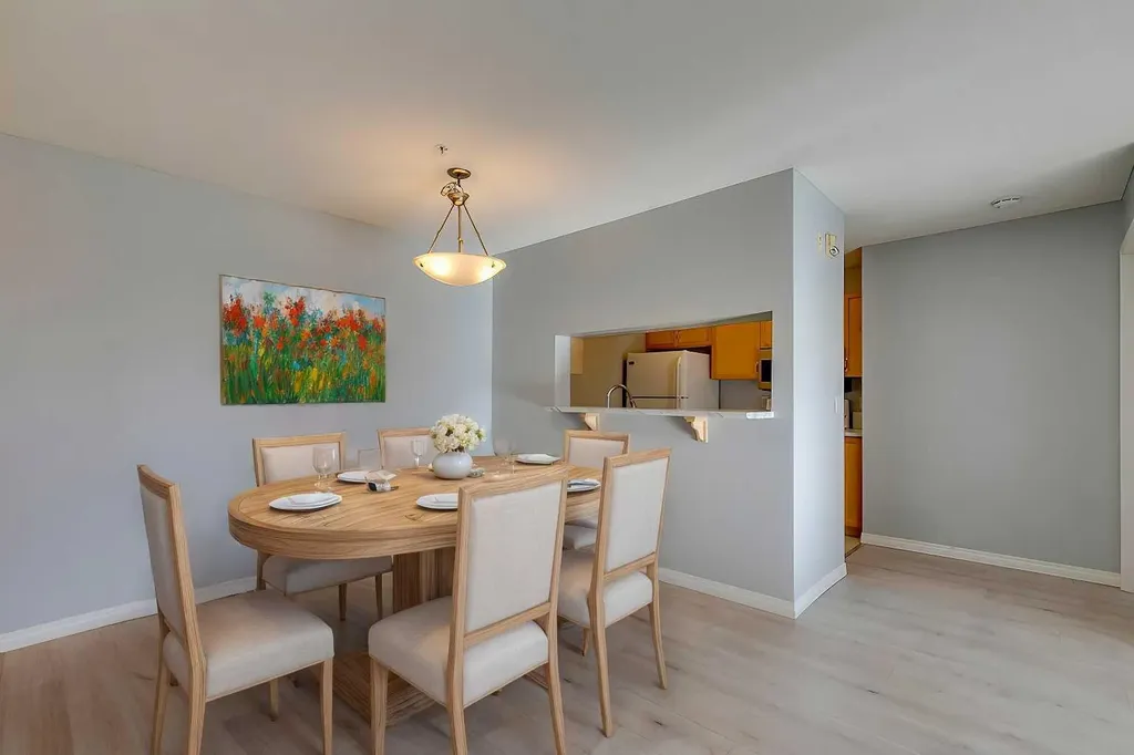 2022 Canyon Meadows Drive SE Calgary AB T2J 7H1
