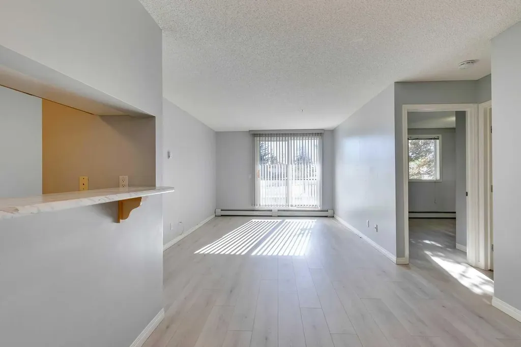 2022 Canyon Meadows Drive SE Calgary AB T2J 7H1