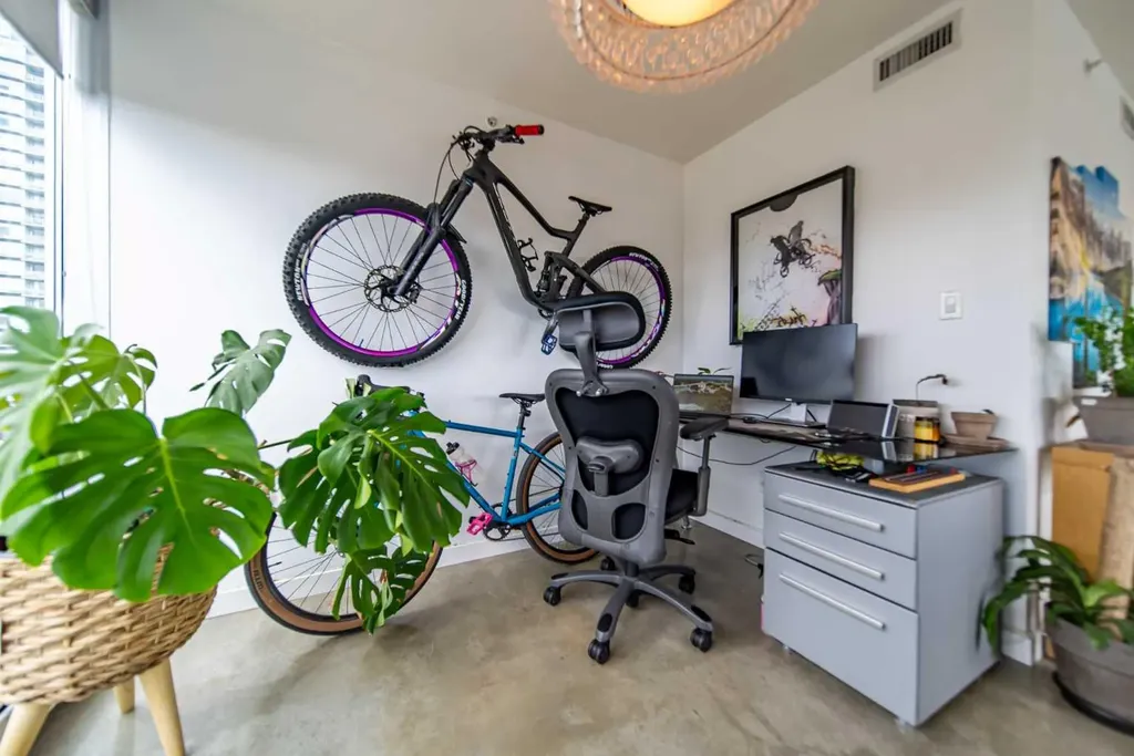 188 15 Avenue SW Calgary AB T2R 1S4