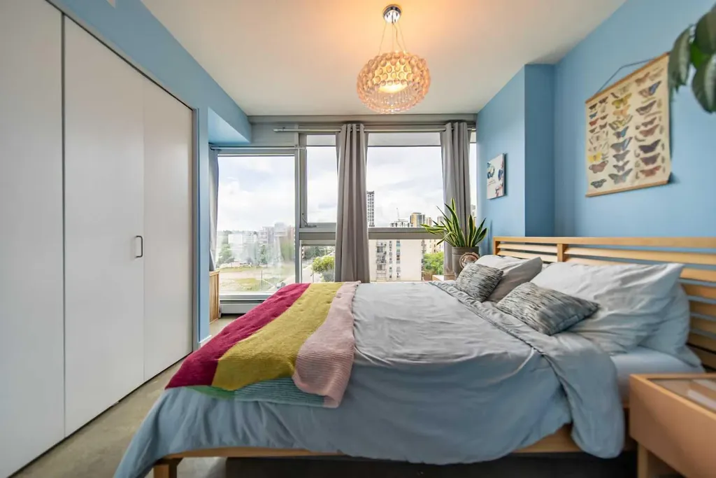 188 15 Avenue SW Calgary AB T2R 1S4