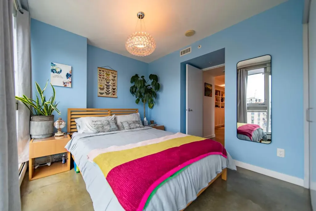 188 15 Avenue SW Calgary AB T2R 1S4