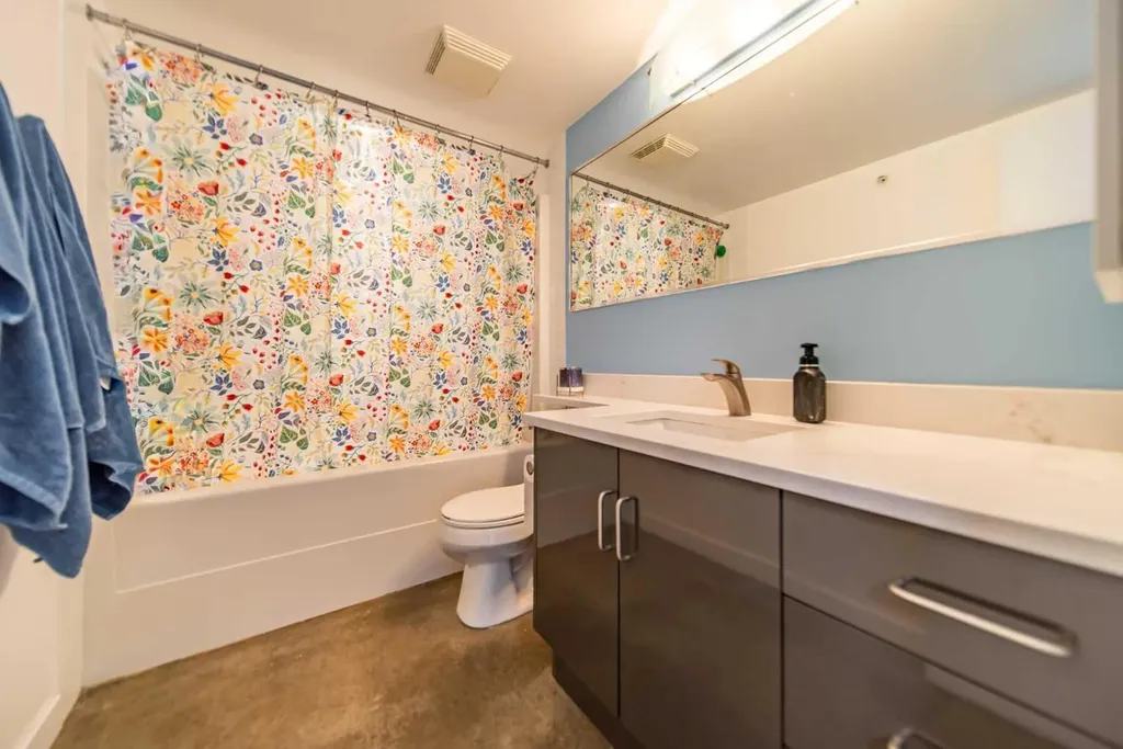 188 15 Avenue SW Calgary AB T2R 1S4
