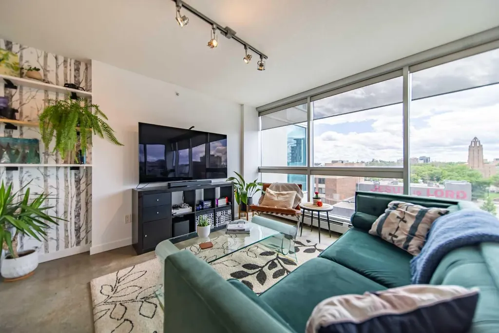 188 15 Avenue SW Calgary AB T2R 1S4