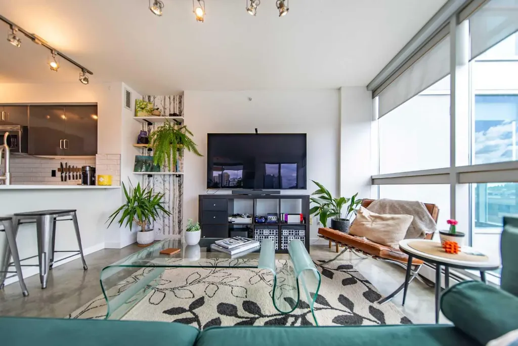 188 15 Avenue SW Calgary AB T2R 1S4